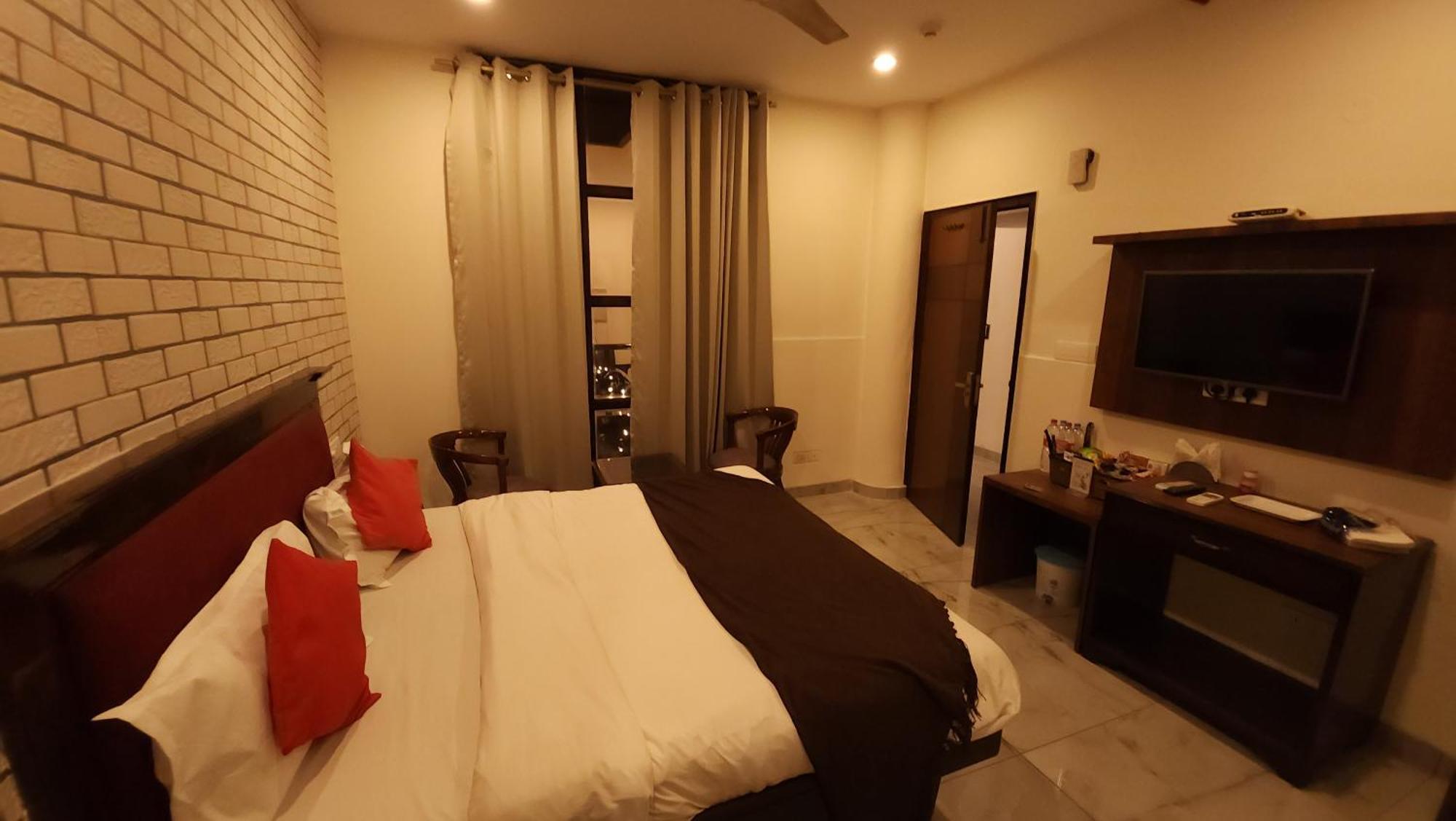 Hotel Vrs Inns Chandīgarh 외부 사진